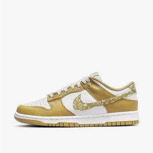 Brand new Nike dunk low women’s Paisley Pack Barley